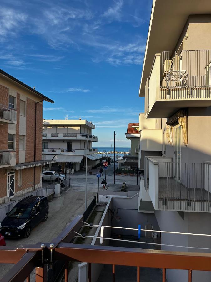 Casa Vacanze Dalla Lory Rímini Exterior foto